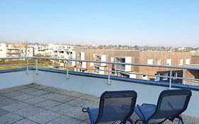 Le Castel D'Orne - Piscine Et Terrasse